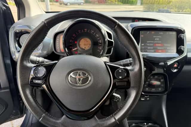 Toyota Aygo (2018) thumbnail 6
