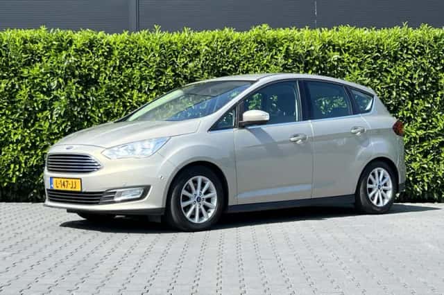 Ford C-Max (2016) thumbnail 1