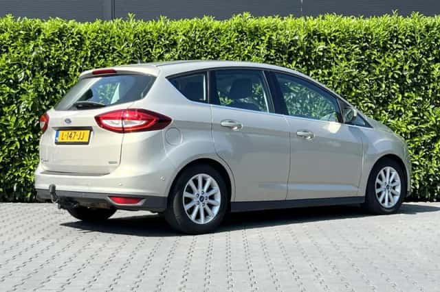 Ford C-Max (2016) thumbnail 2