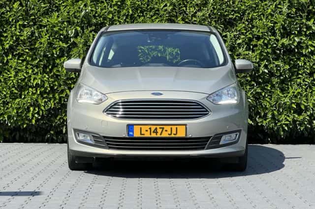 Ford C-Max (2016) thumbnail 4