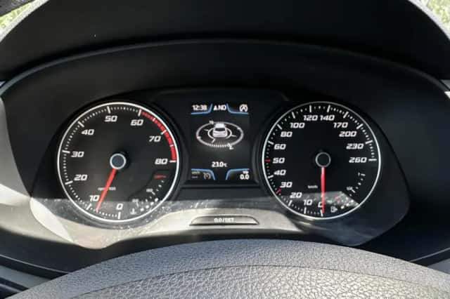 SEAT Leon (2013) thumbnail 6