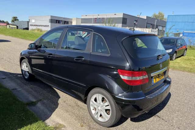 Mercedes-Benz B-Klasse (2011) thumbnail 5