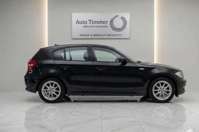 BMW 1-Serie (2010) thumbnail 1