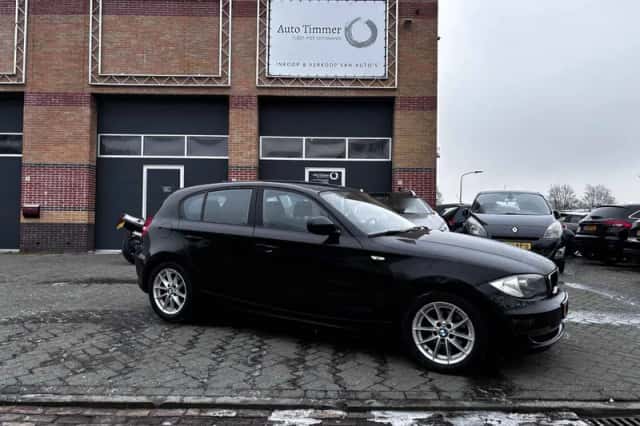 BMW 1-Serie (2010) thumbnail 2