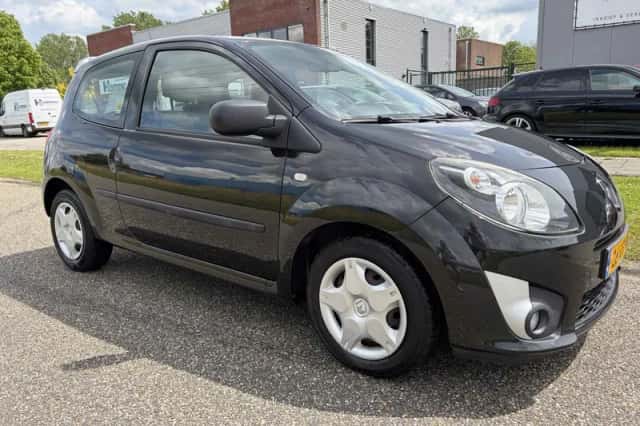 Renault Twingo (2010) thumbnail 2