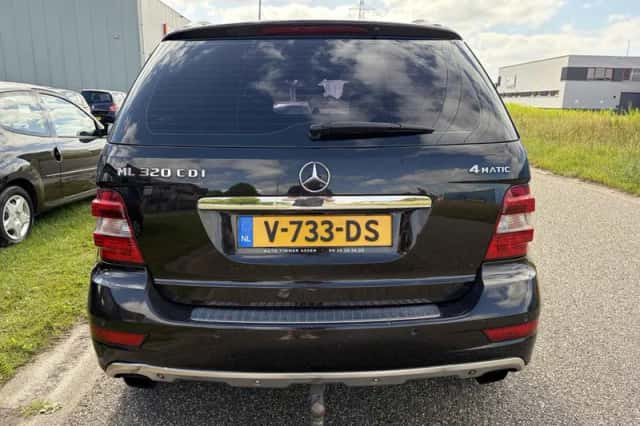 Mercedes-Benz M-Klasse (2009) thumbnail 6