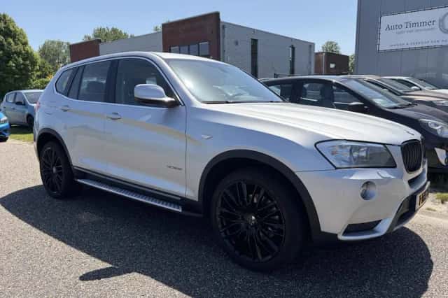 BMW X3 (2014) thumbnail 2