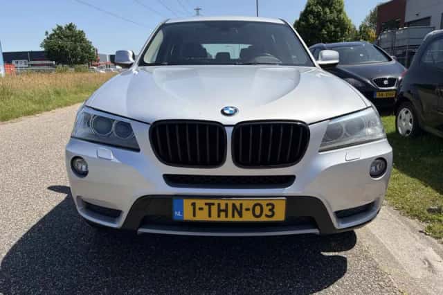 BMW X3 (2014) thumbnail 3
