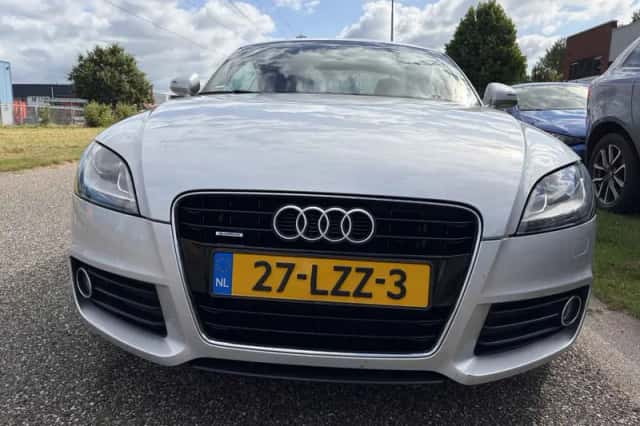Audi TT (2010) thumbnail 3