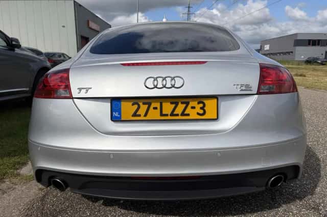Audi TT (2010) thumbnail 4