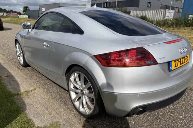 Audi TT (2010) thumbnail 5