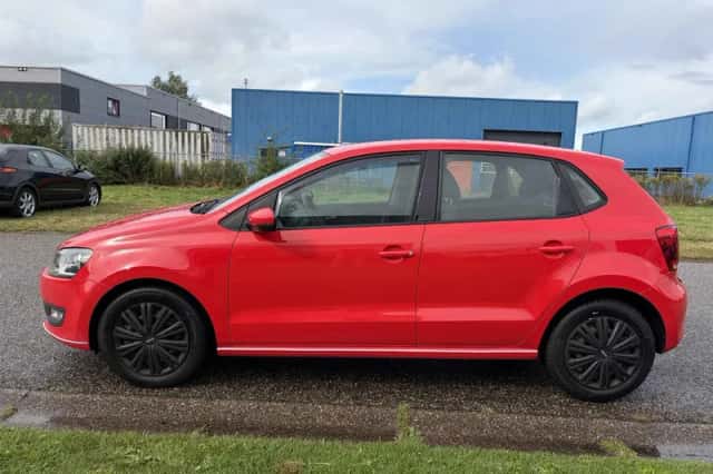 Volkswagen Polo (2012) thumbnail 3