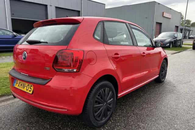 Volkswagen Polo (2012) thumbnail 6