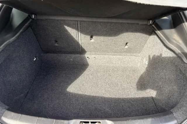 Volvo V40 (2014) thumbnail 6