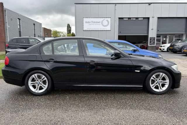 BMW 3-Serie (2009) thumbnail 1
