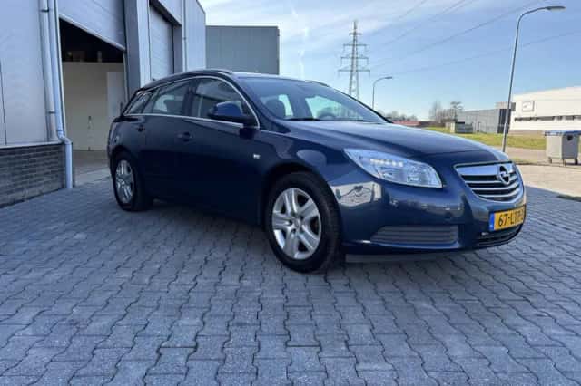 Opel Insignia (2010) thumbnail 6