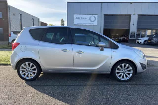 Opel Meriva (2012) thumbnail 1