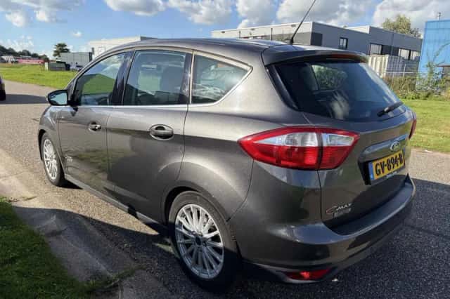 Ford C-Max (2015) thumbnail 3