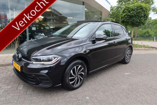 Volkswagen Polo (2022) thumbnail 2