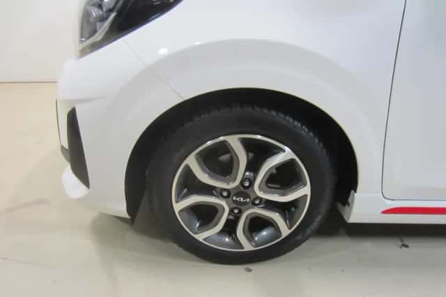 Kia Picanto (2023) thumbnail 2