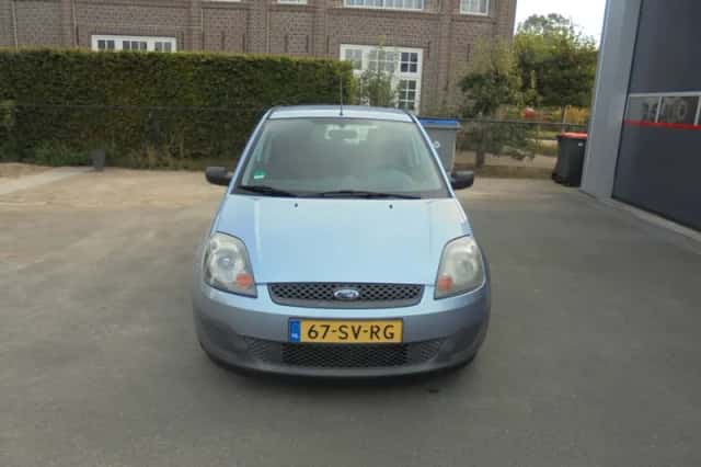 Ford Fiesta (2006) thumbnail 3