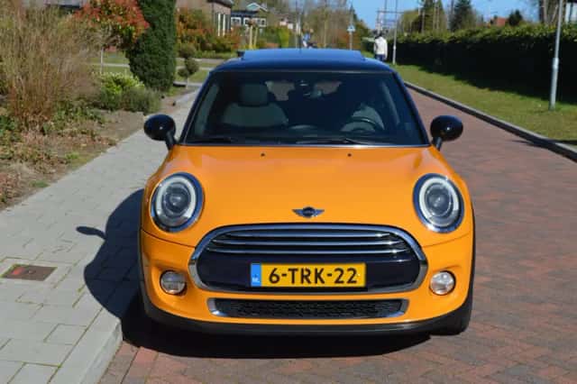 MINI Cooper (2014) thumbnail 2