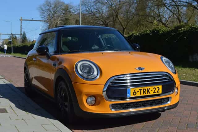 MINI Cooper (2014) thumbnail 3