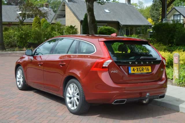 Volvo V60 (2014) thumbnail 5