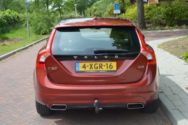 Volvo V60 (2014) thumbnail 6
