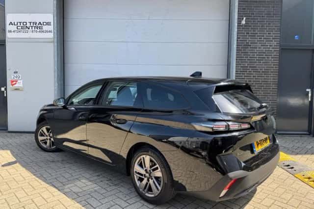 Peugeot 308 (2022) thumbnail 5