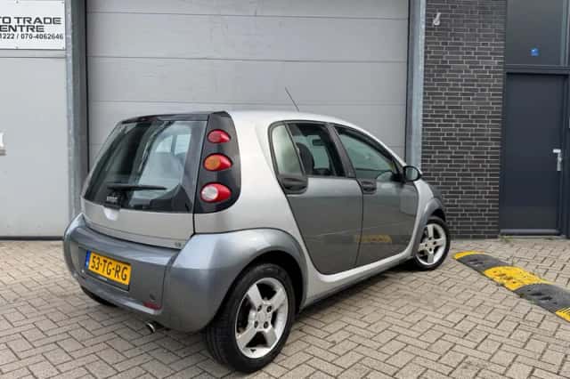 Smart Forfour (2006) thumbnail 3
