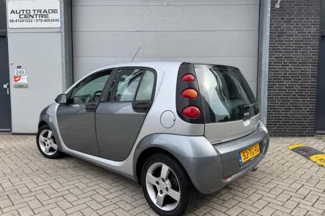 Smart Forfour (2006) thumbnail 4