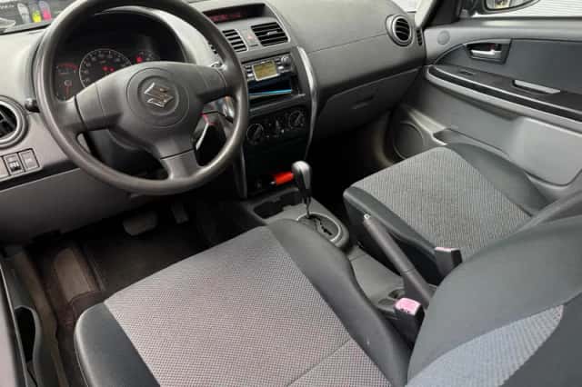 Suzuki SX4 (2007) thumbnail 6