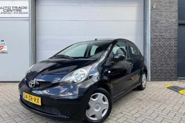 Toyota Aygo (2008) thumbnail 6