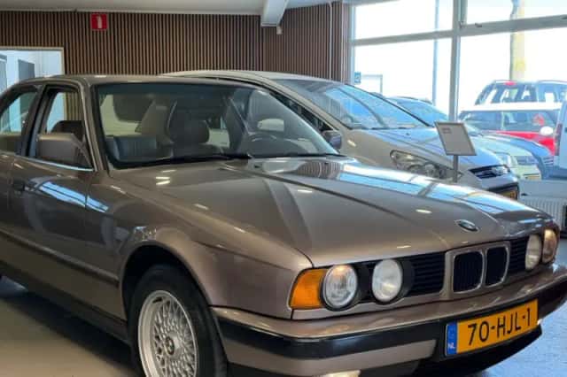 BMW 5-Serie (1990) thumbnail 1