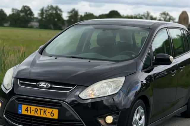 Ford Grand C-Max (2011) thumbnail 1