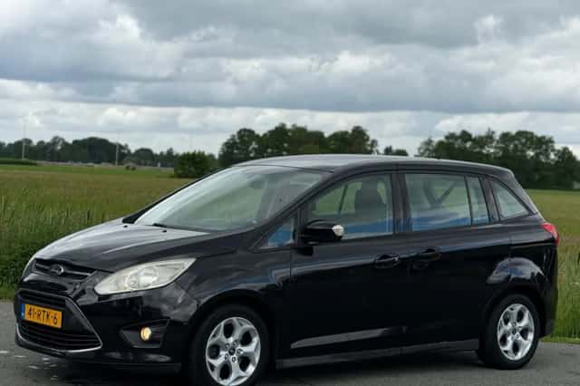 Ford Grand C-Max (2011) thumbnail 4
