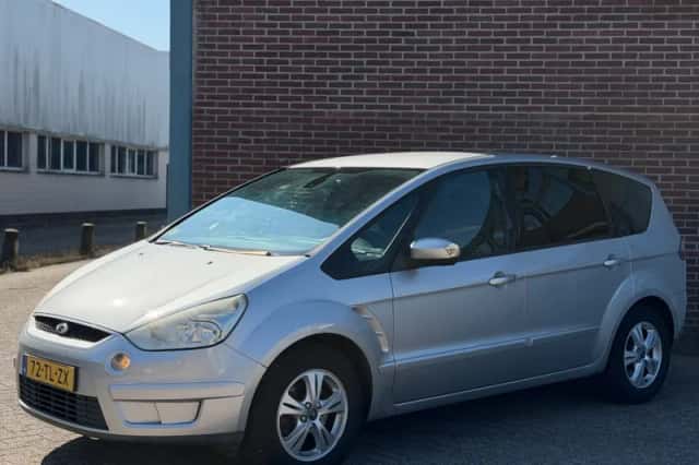 Ford S-Max (2006) thumbnail 2