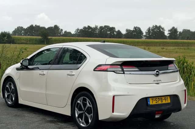 Opel Ampera (2013) thumbnail 5