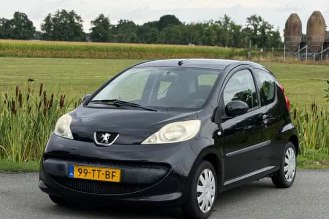 Peugeot 107 (2007) thumbnail 2