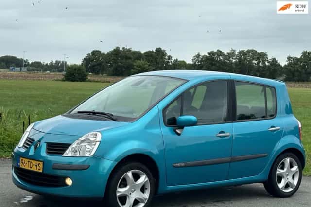 Renault Modus (2006) thumbnail 2