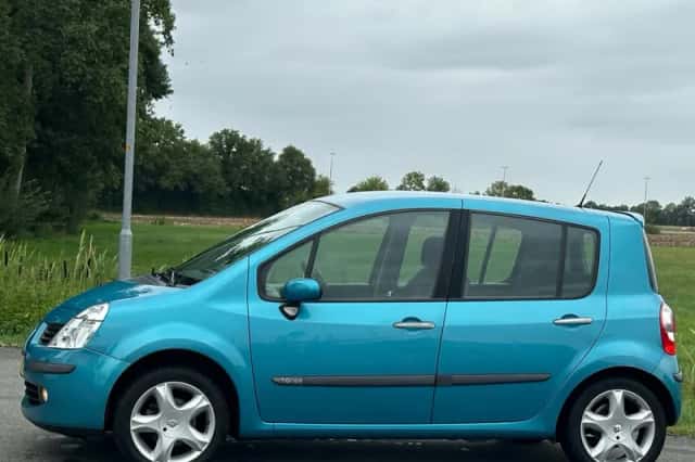 Renault Modus (2006) thumbnail 3