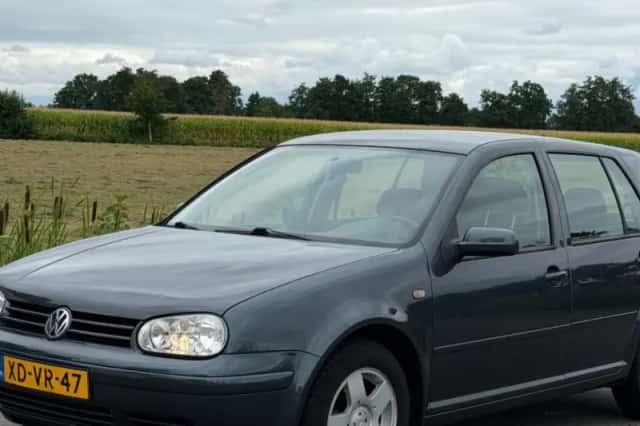 Volkswagen Golf (1998) thumbnail 1