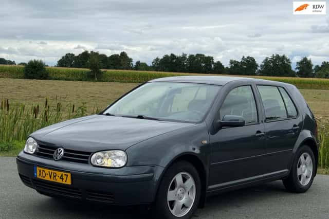 Volkswagen Golf (1998) thumbnail 2