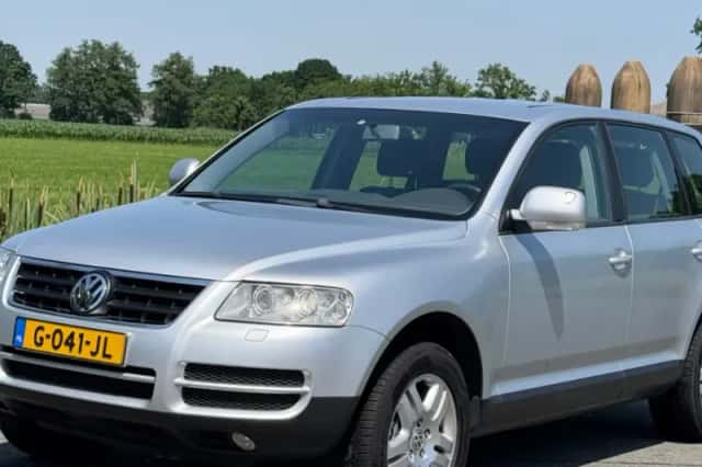 Volkswagen Touareg (2003) thumbnail 1