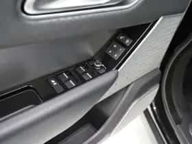 Land Rover Range Rover Velar (2017) thumbnail 19