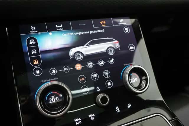 Land Rover Range Rover Velar (2017) thumbnail 30