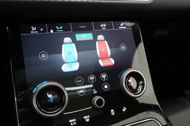 Land Rover Range Rover Velar (2017) thumbnail 31