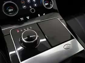 Land Rover Range Rover Velar (2017) thumbnail 32