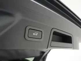 Land Rover Range Rover Velar (2017) thumbnail 41